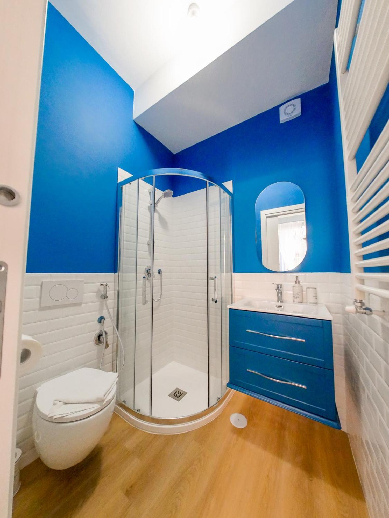 Chic Modern 2-Bedroom Near Metro Řím Exteriér fotografie